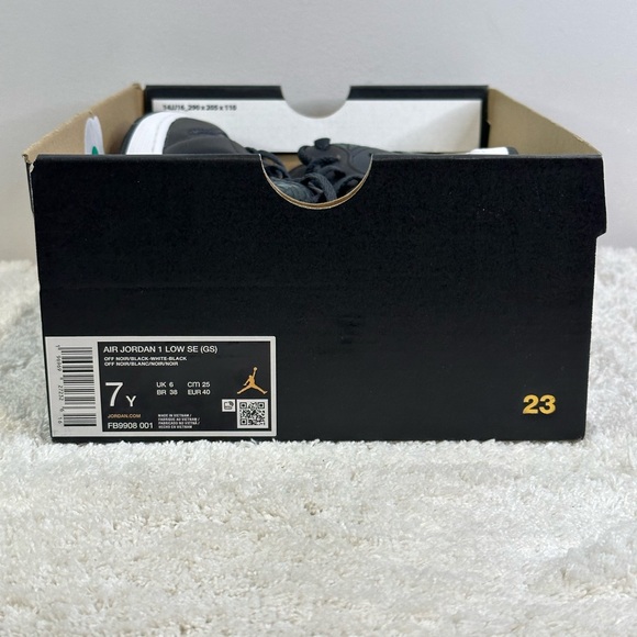 Jordan Women's Sneakers Black and Gray - Picture 12 of 13